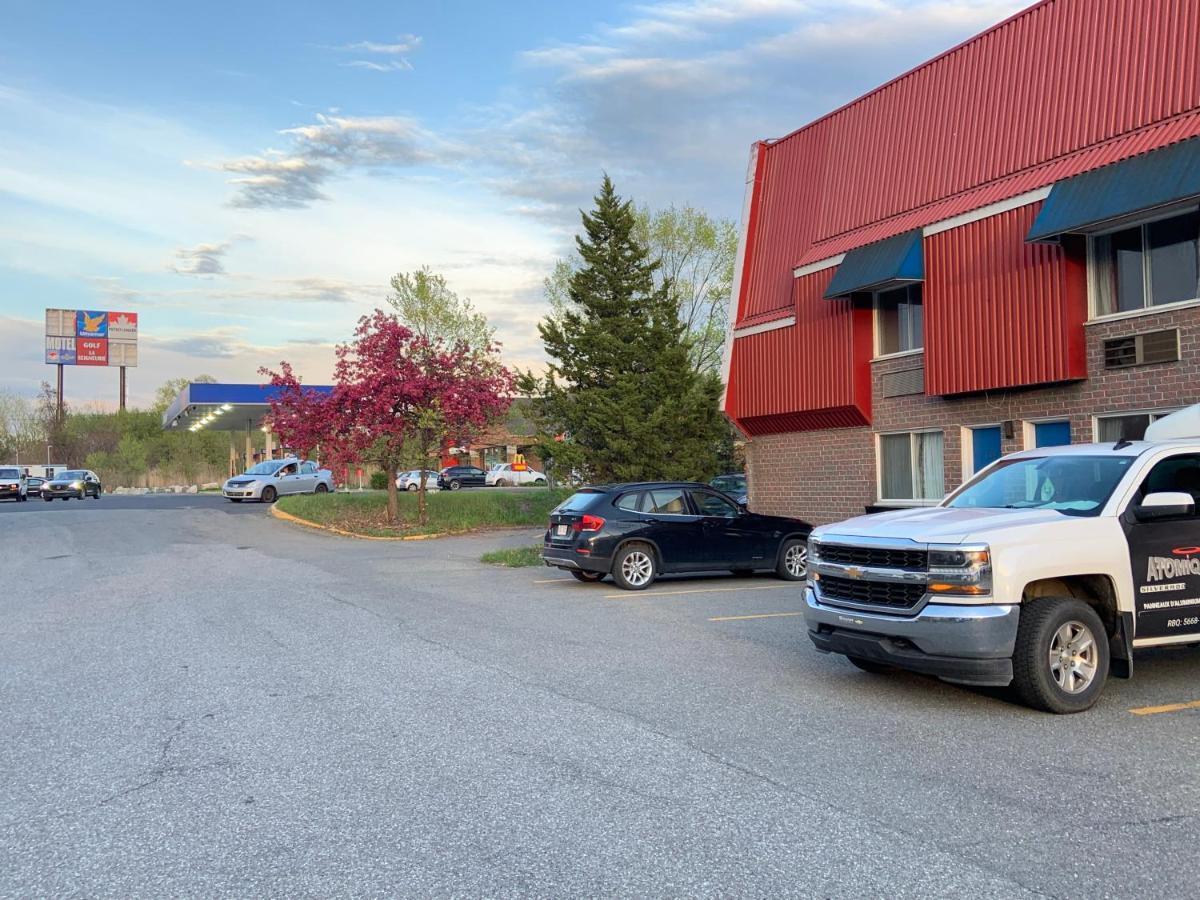 Motel Le Transit Mont-Saint-Hilaire Eksteriør bilde