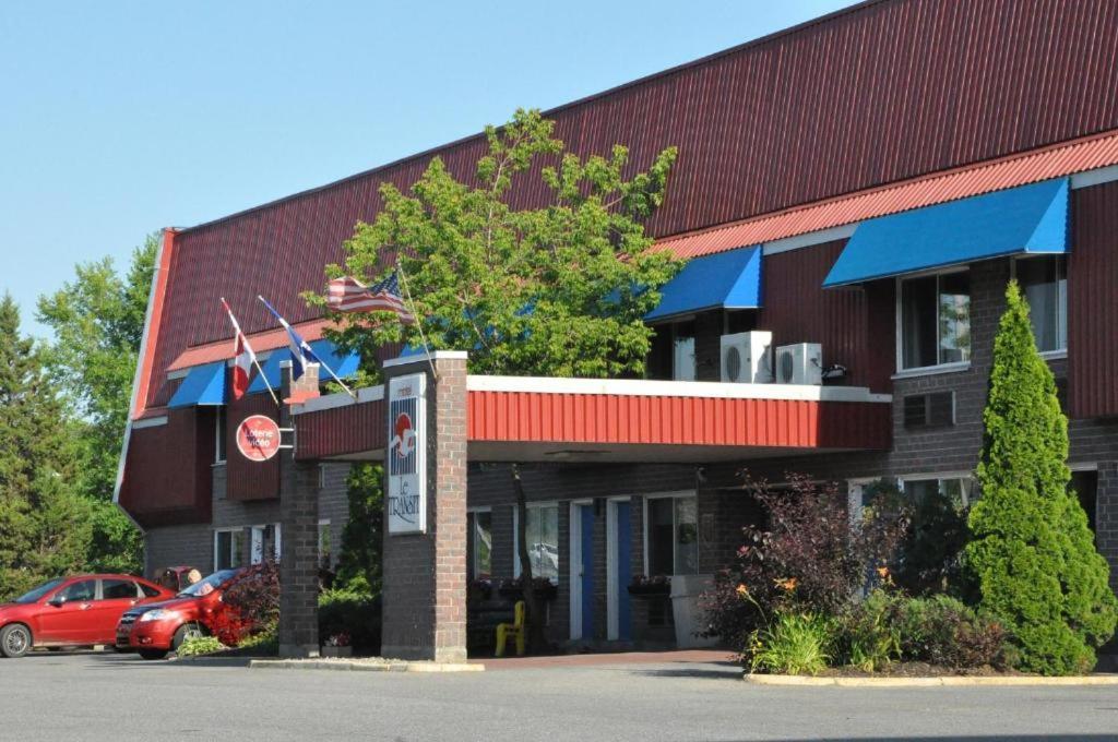 Motel Le Transit Mont-Saint-Hilaire Eksteriør bilde