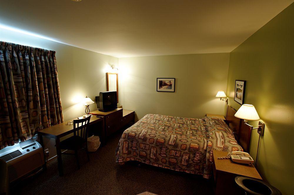 Motel Le Transit Mont-Saint-Hilaire Eksteriør bilde